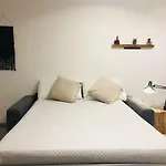 Menouno House *